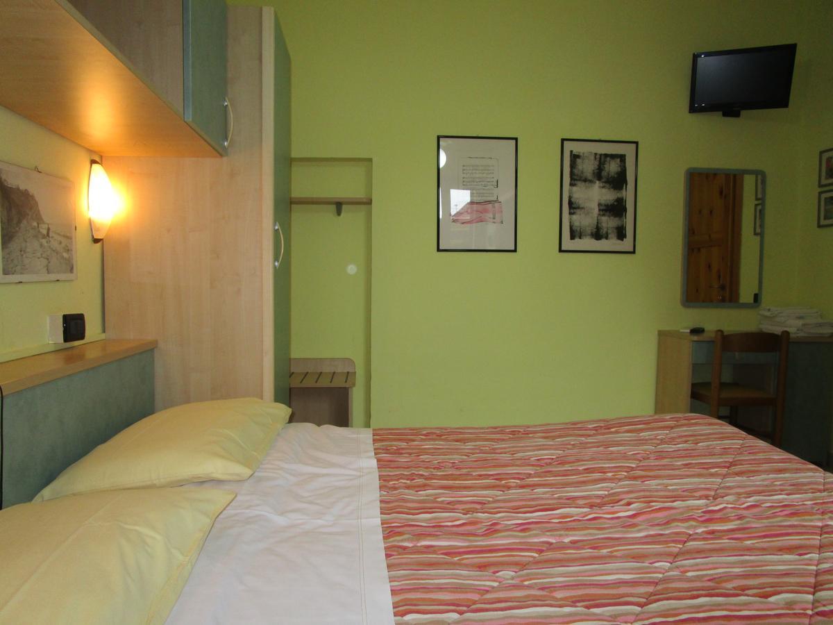 Albergo Primavera Senigallia Exteriör bild